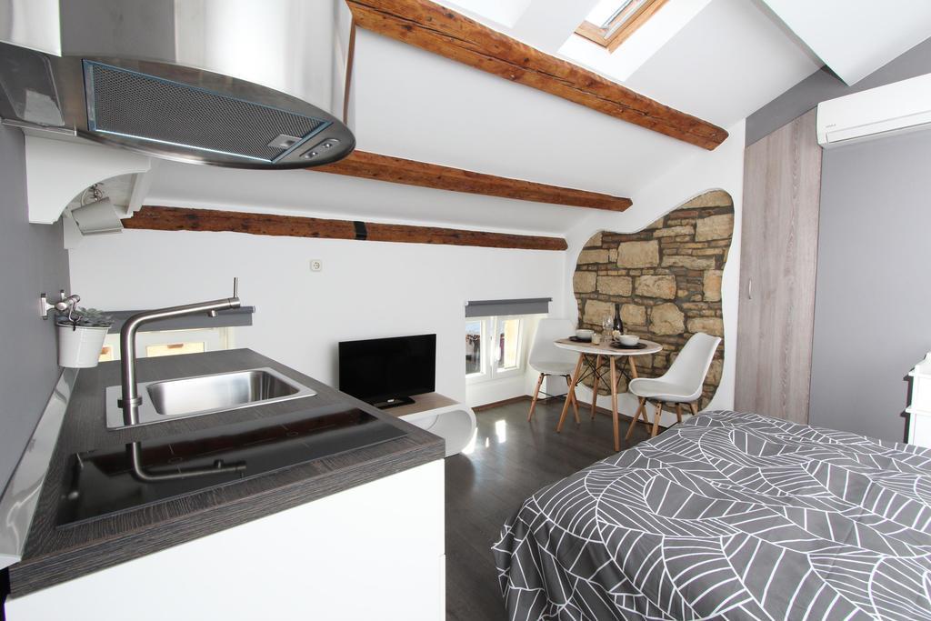 Studio Petra Rovinj Exterior foto