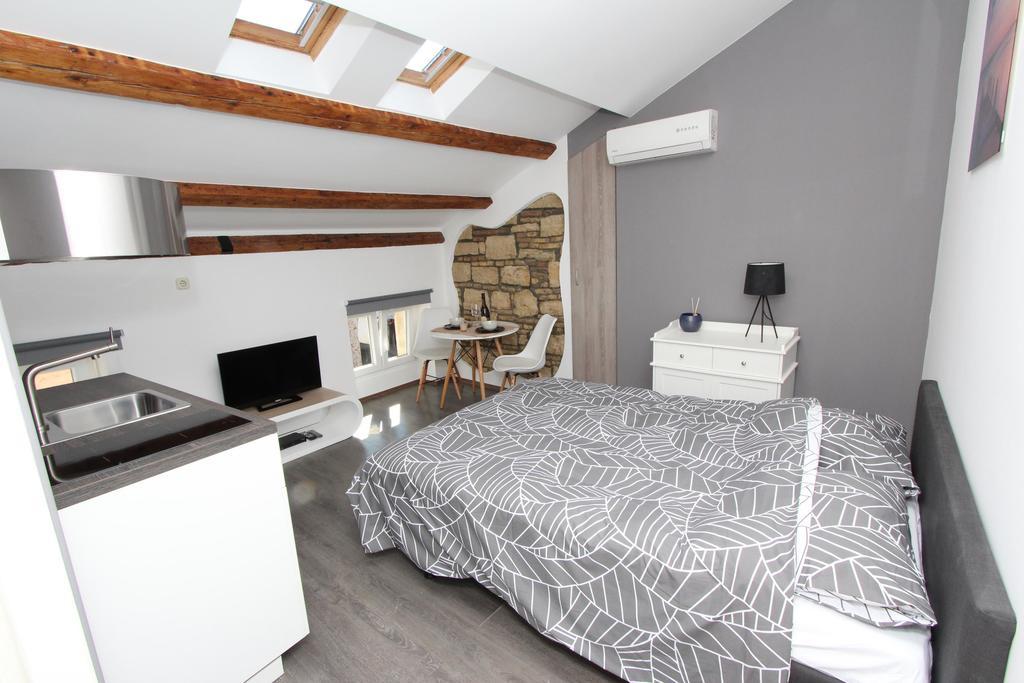 Studio Petra Rovinj Exterior foto