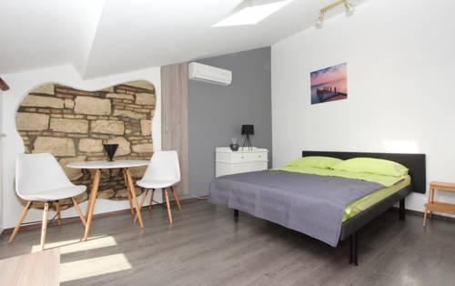 Studio Petra Rovinj Exterior foto